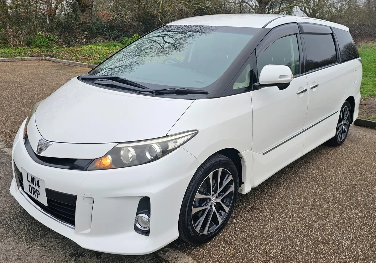 toyota Estima Aeras (7 seats)
