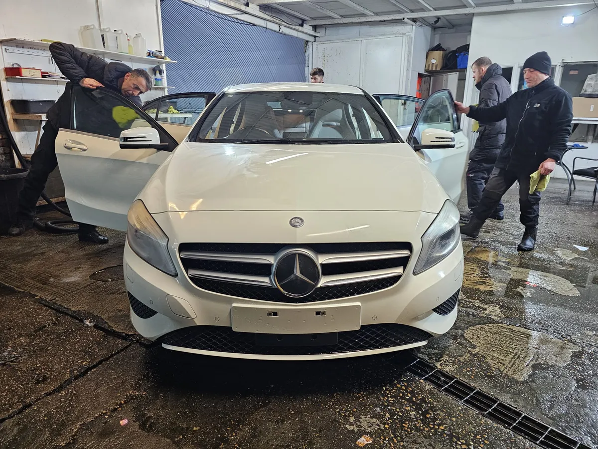Mercedes-Benz A180